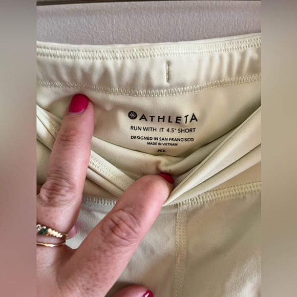 Athleta Run With It 4.5” short, Women’s size XL - Picture 2 of 6